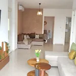 Evris House Oasis Apartman